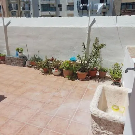 Characteristic Garibaldi شقة باري