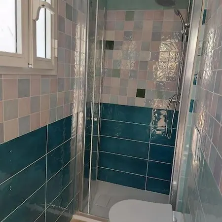 Characteristic Garibaldi Apartment