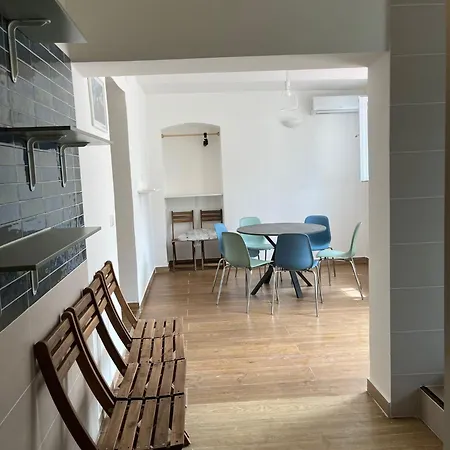 Characteristic Garibaldi Bari