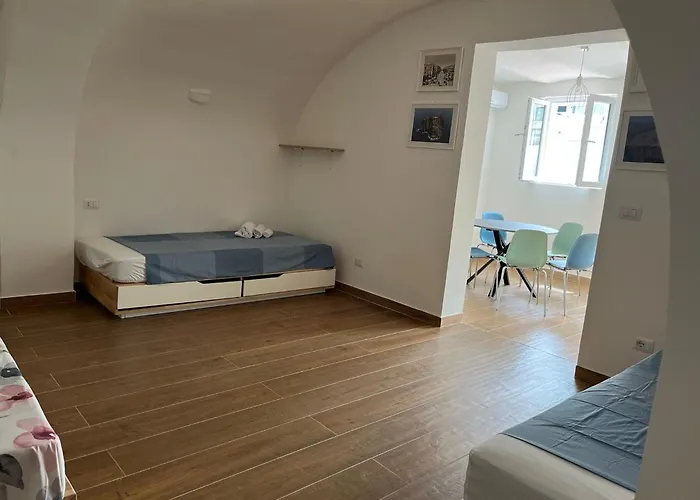 Characteristic Garibaldi דירה